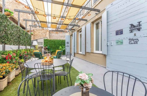 Prefecture Apartment | 4 Sugiton Chic Accommodation in the Middle of Everything