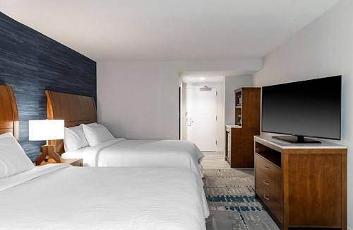 Radnor - Fort Myer Heights Hotel | 4 Units | Family Friendly Haven Near DC's Top Attractions & Landmarks