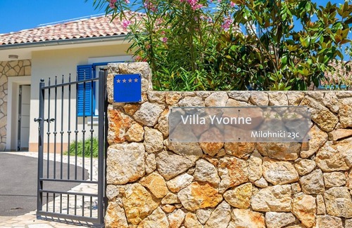 Milohnici Villa | 4 * villa with private pool - modern and well equipped