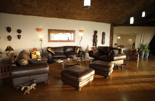 Serengeti National Park Cabin | 40 m² Lodge ∙ 2 bedrooms ∙ 4 guests