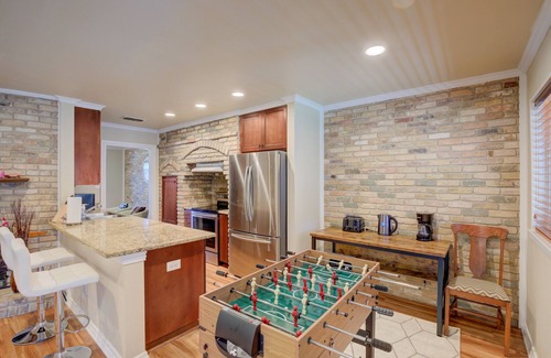 San Antonio House | 40% Monthly Discount Beautiful 4 BRs, Central, Covered Patio, Cozy Desi