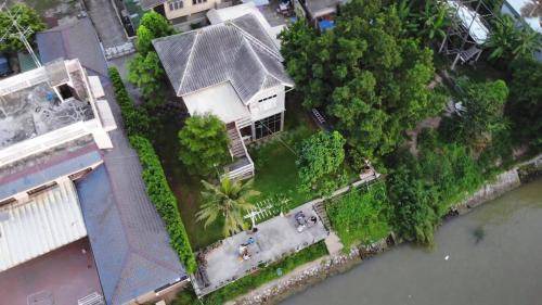 Ayutthaya Bed & Breakfast | 400 m² Bed and breakfast ∙ 5 bedrooms ∙ 20 guests