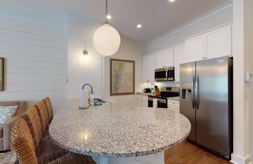 King City Condo | 400 Ocean Suites at the Heart of St.Simons Pier Village