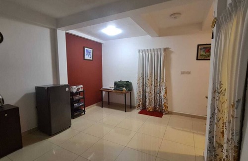 Mount Lavinia House | 400m to Dehiwala National Zoo