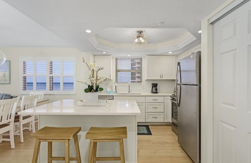 Fort Myers Beach Condo | 406 Estero Island 2BR: Ocean Views, Pool & BBQ Area