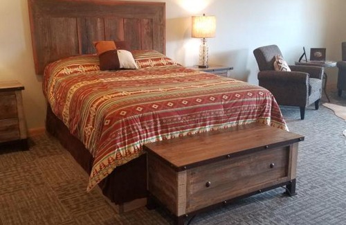 Gardiner Hotel | 406 Lodge at Yellowstone