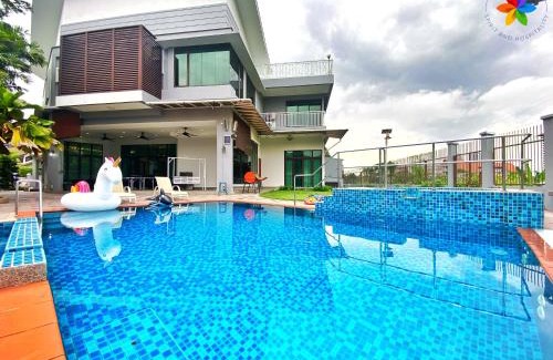 Subang Jaya Villa | 40P, Subang Villa with Pool/BBQ/Karaoke/Meeting