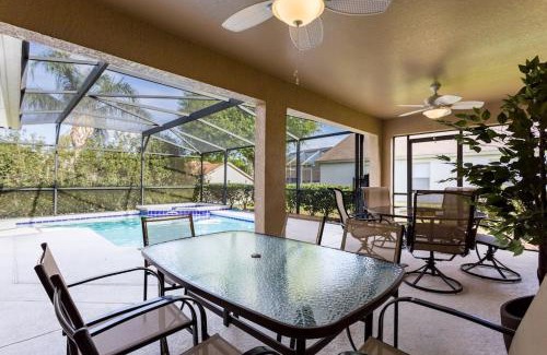 Orange Tree Villa | #412-Newly decorated and furnished 4 bed private pool home near to Disney with Mini putt putt golf hole