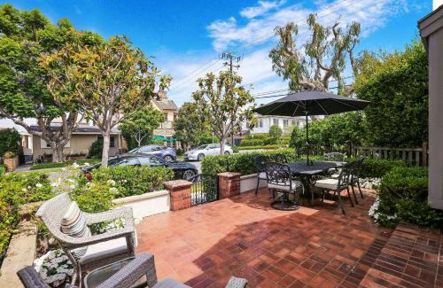 Corona del Mar House | 416 Dahlia