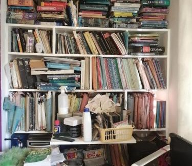 Middle Park and Sutcliffe House | 42 Churchbury Rd room 1
