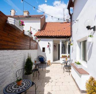 Litomerice Bed & Breakfast | 42 m² Bed and breakfast ∙ 6 guests
