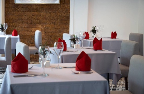 Wat Bo Area Hotel | 42 m² Hotel ∙ 4 guests