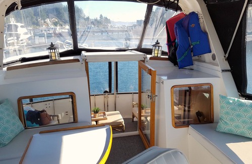Gig Harbor Boat Rental | 42' Ponderosa Located in the Historic Gig Harbor Marina & Boatyard