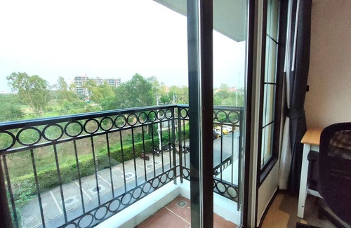 Na Chom Thian Apartment | 421C Studio Opened Space With Nice Breeze private Wi Fi