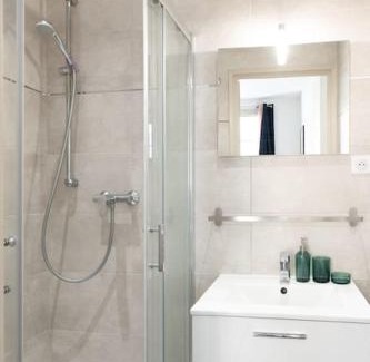 Lazaret Apartment | #44 1 BDR Flat Cap AC balcony 5mins walk to beach