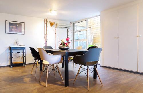 Bordeaux Golden Triangle Apartment | 444 Tourny - Localisation exceptionnelle 2 chambres avec ascenseur et Parking