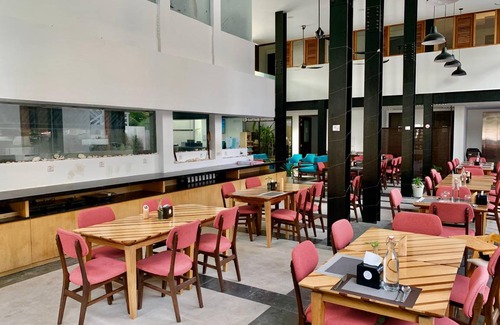 Ukulhas Hotel | 48 m² Hotel ∙ 7 guests