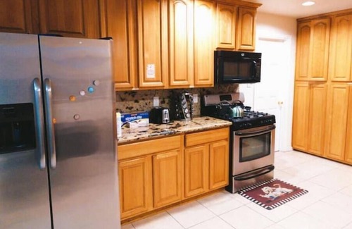 Rose Glen House | 4B Whole house in Central San Jose