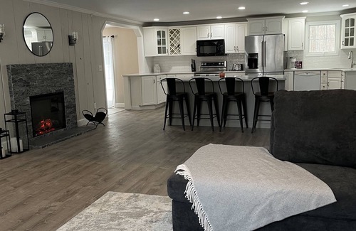 Laconia House | 4Bed w/Heated Pool, mins to Beach & Gunstock Mtn