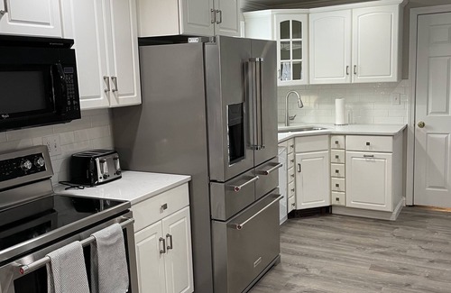 Laconia House | 4Bed w/Heated Pool, mins to Beach & Gunstock Mtn