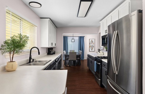 Austin House | 4BR 30+ Days WiFi + Home Office + Near Airport