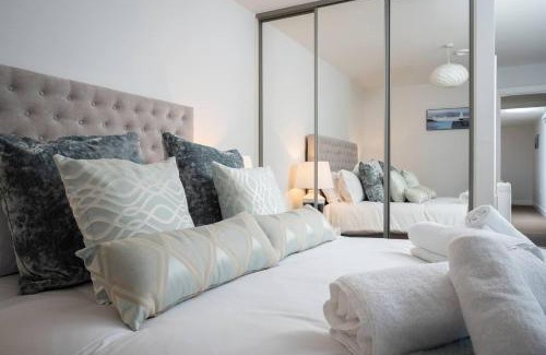 Mortehoe Apartment | 4br-8guests-balcony-beachview-pool-pets
