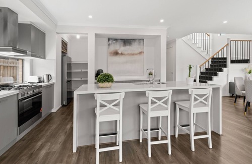 Werribee House | 4BR Brand new werribee eco stay house
