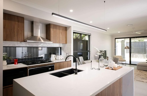 Rochedale House | đ4BR Designer Home | 5â
Luxury, FamilySafe | CBD+Airport Proximit