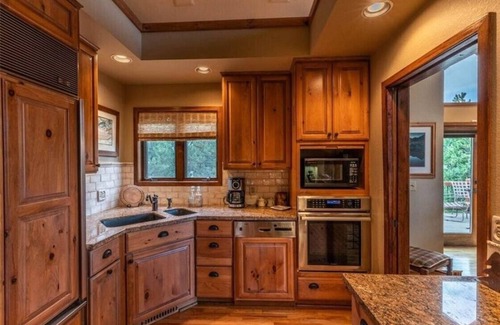 Weisshorn House | 4Br in the heart of Breck with stunning views