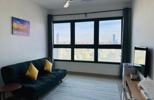 Taman Pertama Apartment | 4BR M Vertica near Sunway Velocity Cheras IKEA MRT TRX KLCC Pavilion