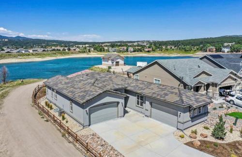 Monument House | 4BR Mountain views - Movie Theater - Pool Table