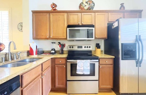 Regal Palms House | 4Br Resort Home with Pool and Lazy River Sleeps 8