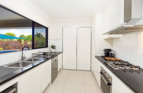 Smithfield House | 4BR Smithfield Serenity; Pool, Pool Table & Dog Friendly