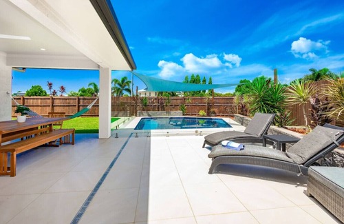 Smithfield House | 4BR Smithfield Serenity; Pool, Pool Table & Dog Friendly