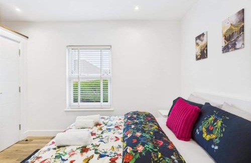 Reading House | 4Br4Ensuite-Garden-W&D-CloseToCityCentre