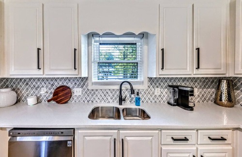 Marietta House | 4BRs Cul-de-sac/Privacy/5 min to I-575 (527)