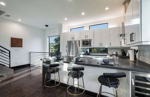 Cedars House | 4story Townhome with Dallas Views