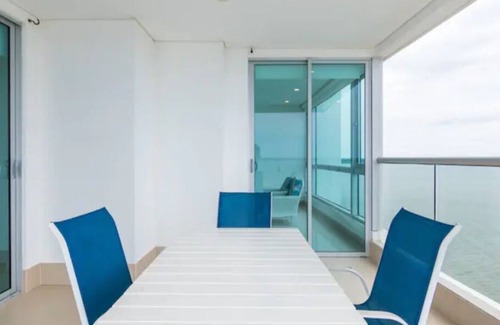 El Laguito Apartment | 5★ 2BD Palmetto Sunset Condo w/ Breathtaking view