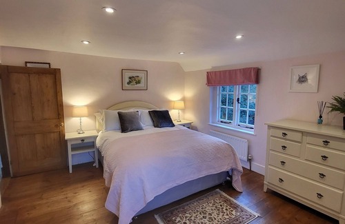 Seer Green Other | 5/6 bed Farmhouse stay on organic farm & vineyard - 25 mins from London