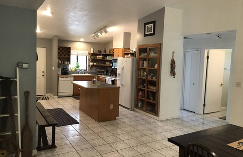 Oviedo House | 5-Acre quiet retreat 2 miles from UCF 3/2 Home