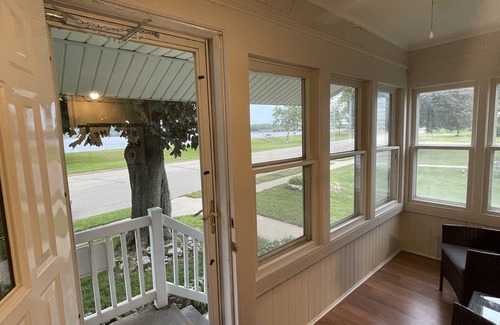 Guttenberg House | 5 bed, 2 bath house in Guttenberg Iowa on The Mississippi River, Sleeps 10