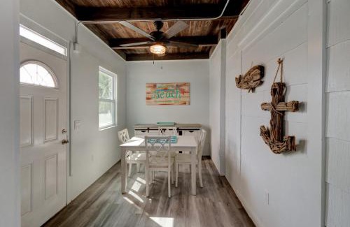 River Ridge Estates House | 5 bed 4 bath pool table fire pit walk to beach