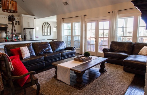 Rockwall House | 5 Bed Farmhouse with Pool, Pond, and Cows