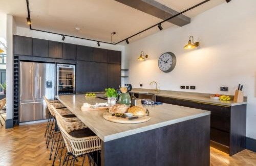 Westleigh House | 5 Bed in Westward Ho 78690