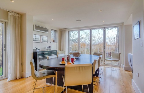 Cirencester Cottage | 5 bedroom accommodation in Somerford Keynes, near Cirencester