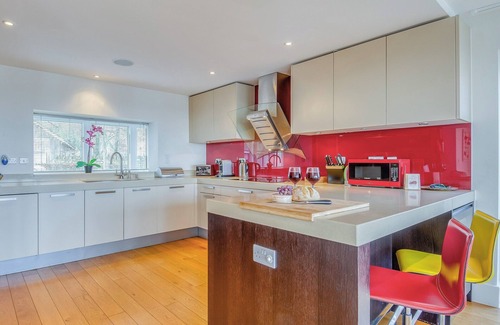 Cirencester Cottage | 5 bedroom accommodation in Somerford Keynes, near Cirencester