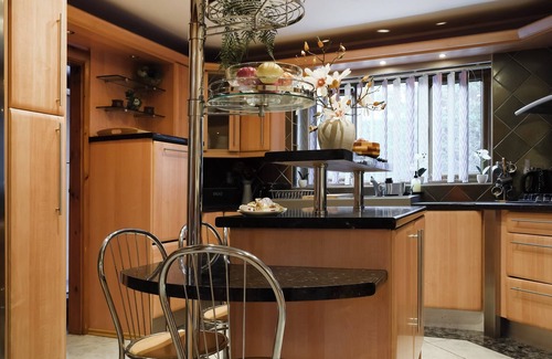 West Bridgford Cottage | 5 bedroom accommodation in Gamston, near Nottingham