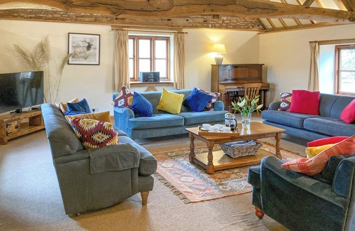 Bromyard Cottage | 5 bedroom accommodation in Bromyard, near Malvern Hills