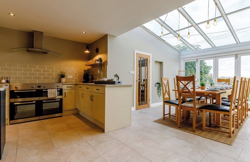 Leigh Sinton Cottage | 5 bedroom accommodation in Leigh Sinton, near Malvern