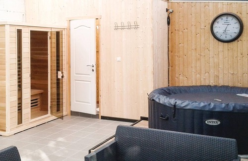 Nadrin House | 5 bedroom accommodation in Nadrin